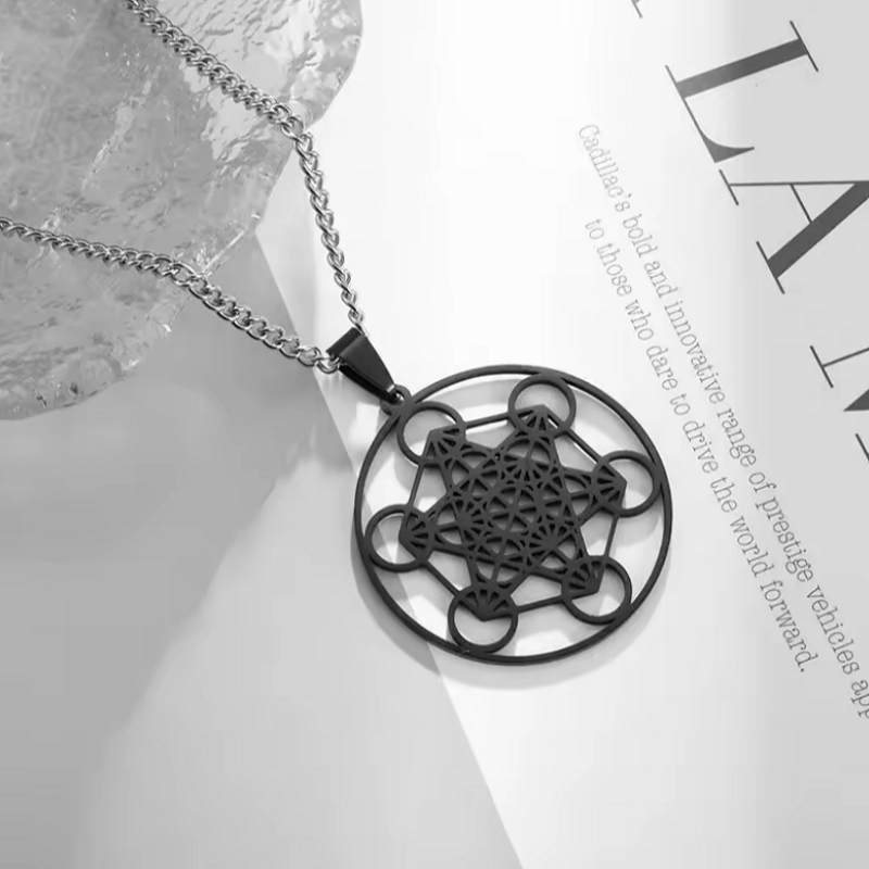 Collar Cadena Acero Inoxidable con Dije Cubo de Metatrón
