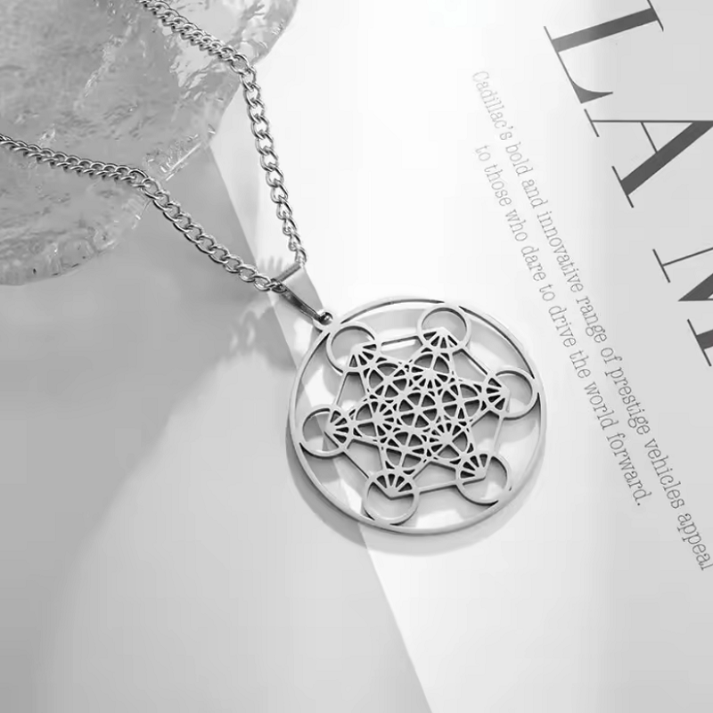 Collar Cadena Acero Inoxidable con Dije Cubo de Metatrón